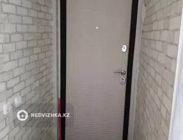 2-комнатная квартира, этаж 3 из 5, 48 м²