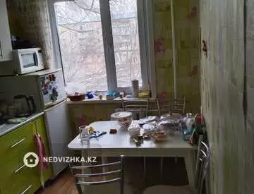 2-комнатная квартира, этаж 3 из 5, 48 м²