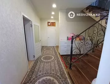 5-комнатный дом, 4 соток, 164 м²