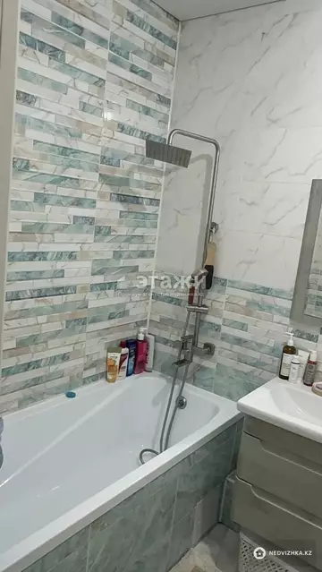 2-комнатная квартира, этаж 9 из 9, 61 м²