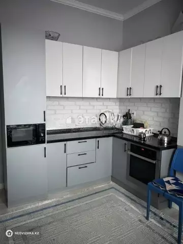 2-комнатная квартира, этаж 4 из 5, 68 м²