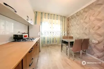 1-комнатная квартира, этаж 1 из 9, 40 м²