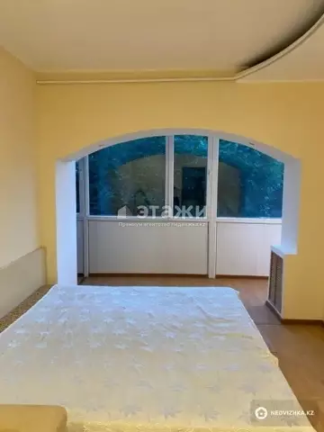 2-комнатная квартира, этаж 3 из 5, 60 м²