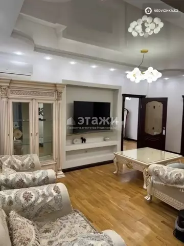 2-комнатная квартира, этаж 8 из 16, 79 м²
