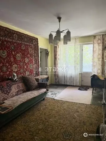 2-комнатная квартира, этаж 2 из 4, 42 м²