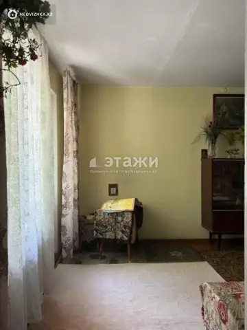 2-комнатная квартира, этаж 2 из 4, 42 м²