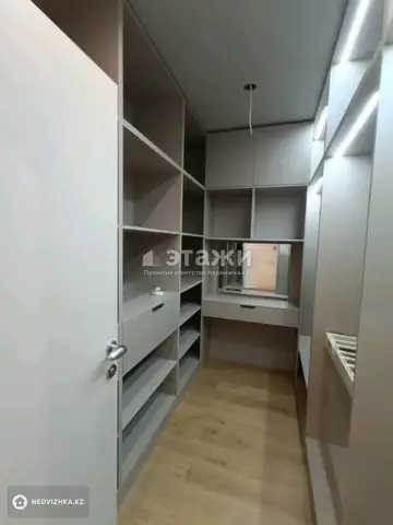 4-комнатная квартира, этаж 9 из 16, 103 м²
