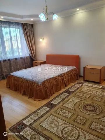 3-комнатная квартира, этаж 8 из 20, 128 м²