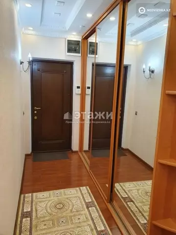 3-комнатная квартира, этаж 8 из 20, 128 м²
