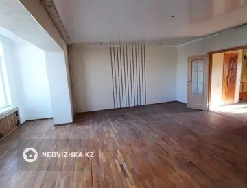 4-комнатная квартира, этаж 4 из 9, 124 м²