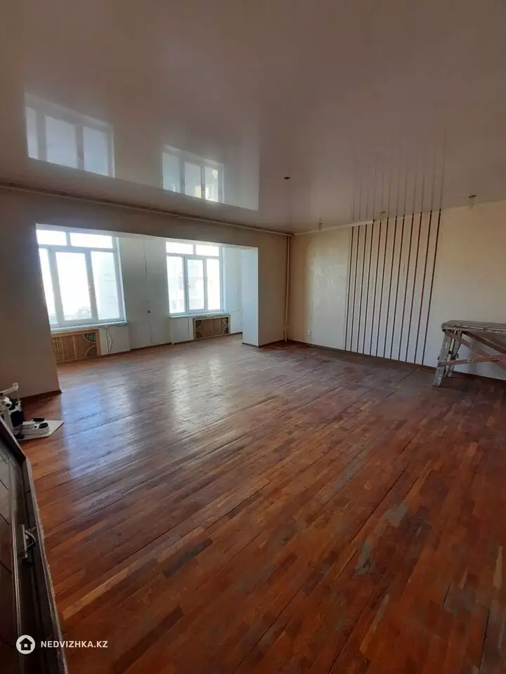 124 м², 4-комнатная квартира, этаж 4 из 9, 124 м², изображение - 1