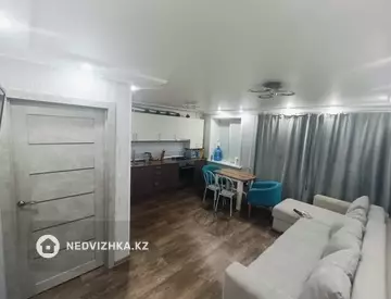 3-комнатная квартира, этаж 4 из 5, 64 м²