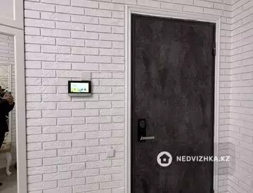 3-комнатная квартира, этаж 4 из 12, 115 м²