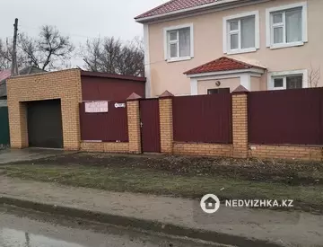 5-комнатный дом, 3.8 соток, 180 м²