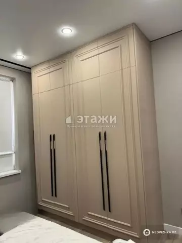 1-комнатная квартира, этаж 10 из 12, 43 м²