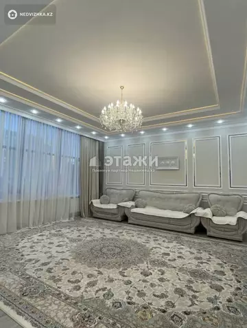 4-комнатная квартира, этаж 2 из 20, 165 м²
