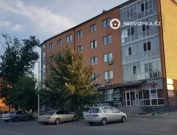 2-комнатная квартира, этаж 4 из 5, 63 м²
