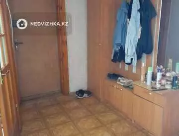 3-комнатная квартира, этаж 4 из 5, 62 м²