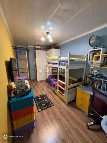 2-комнатная квартира, этаж 3 из 18, 70 м²