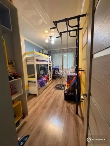 2-комнатная квартира, этаж 3 из 18, 70 м²