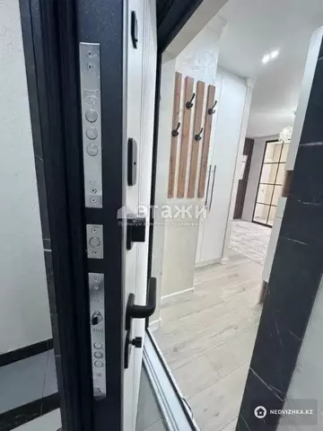 3-комнатная квартира, этаж 5 из 18, 56 м²