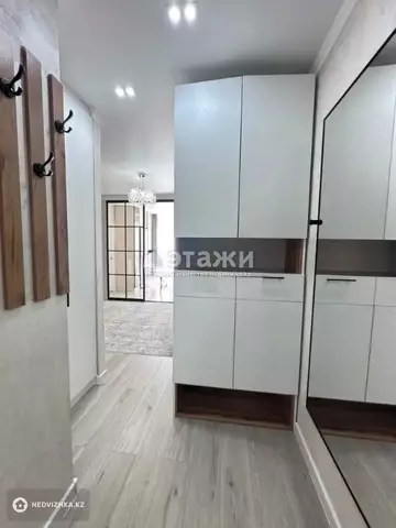 3-комнатная квартира, этаж 5 из 18, 56 м²