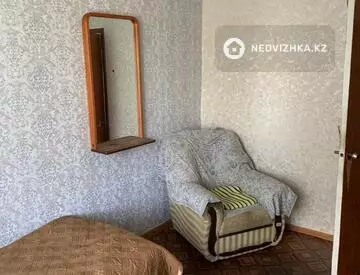 4-комнатная квартира, этаж 3 из 5, 80 м², На длительный срок