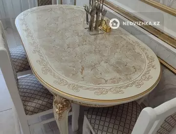3-комнатная квартира, этаж 3 из 4, 78 м², на длительный срок