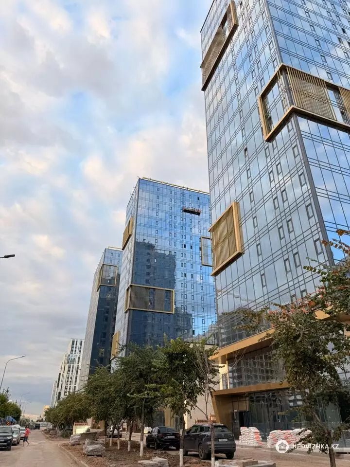 112 м², 4-комнатная квартира, этаж 4 из 21, 112 м², изображение - 1