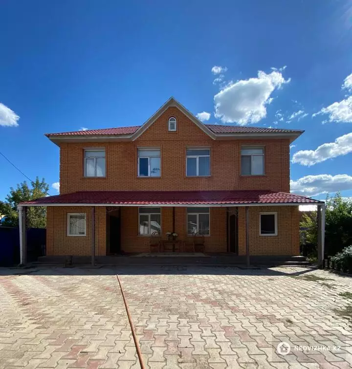 530 м², 10-комнатный дом, 14 соток, 530 м², изображение - 1