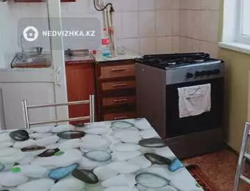 3-комнатная квартира, этаж 4 из 4, 65 м²