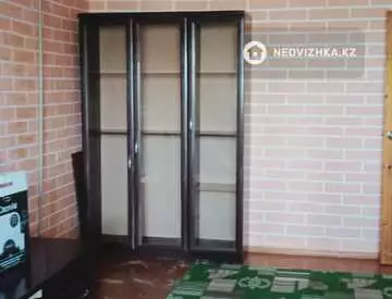 3-комнатная квартира, этаж 4 из 4, 65 м²