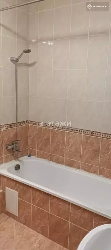 2-комнатная квартира, этаж 36 из 37, 100 м²