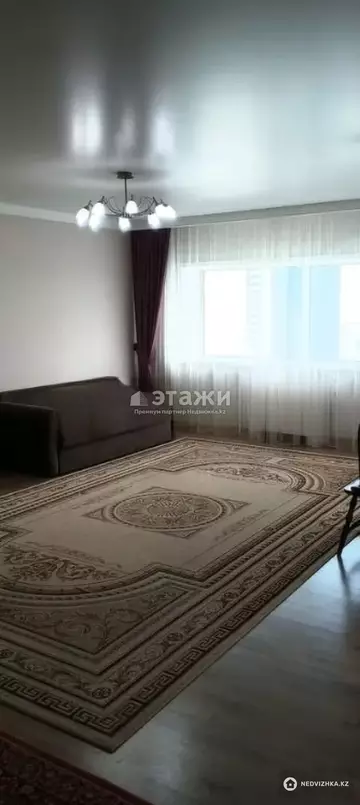 2-комнатная квартира, этаж 36 из 37, 100 м²