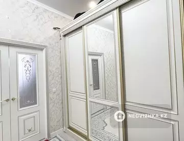 2-комнатная квартира, этаж 4 из 13, 75 м²