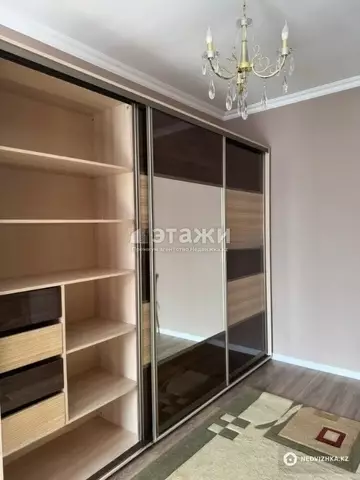 2-комнатная квартира, этаж 4 из 17, 50 м²