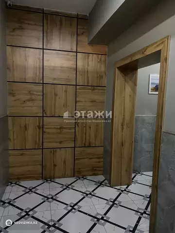 3-комнатная квартира, этаж 11 из 12, 70 м², на длительный срок