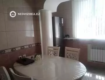 3-комнатная квартира, этаж 4 из 5, 76 м²