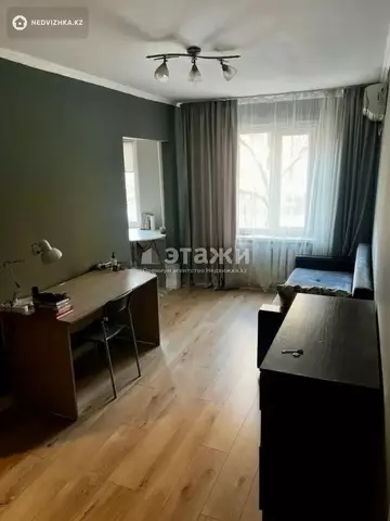 2-комнатная квартира, этаж 3 из 5, 43 м²