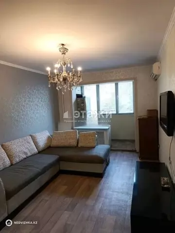 2-комнатная квартира, этаж 2 из 5, 42 м²