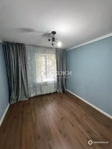 2-комнатная квартира, этаж 3 из 4, 42 м²