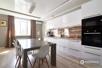 4-комнатная квартира, этаж 2 из 13, 114 м²