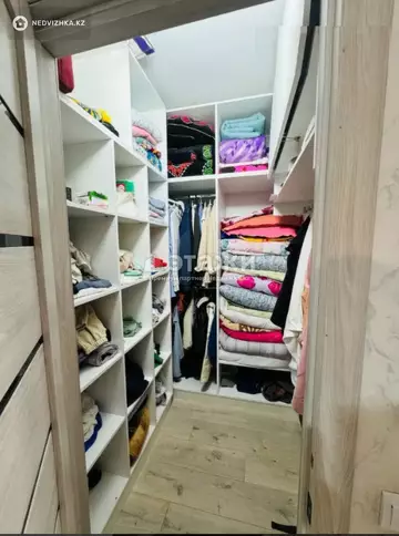 2-комнатная квартира, этаж 4 из 9, 58 м²