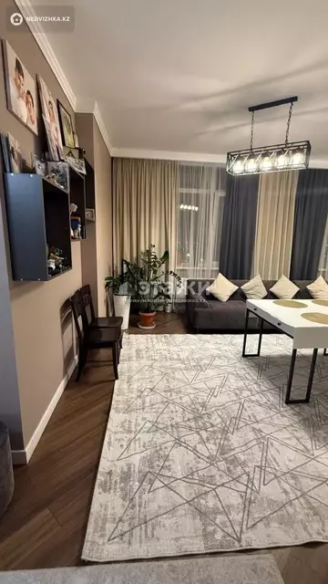 4-комнатная квартира, этаж 9 из 17, 114 м²