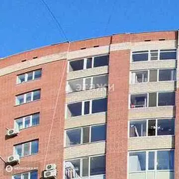 3-комнатная квартира, этаж 8 из 10, 93 м²