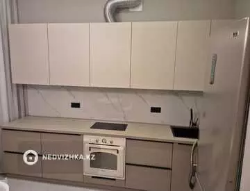 1-комнатная квартира, этаж 8 из 9, 40 м², На длительный срок