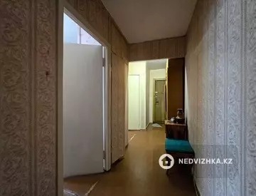3-комнатная квартира, этаж 3 из 5, 66 м²