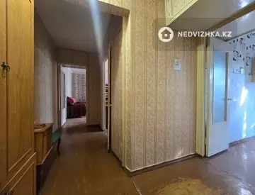 3-комнатная квартира, этаж 3 из 5, 66 м²