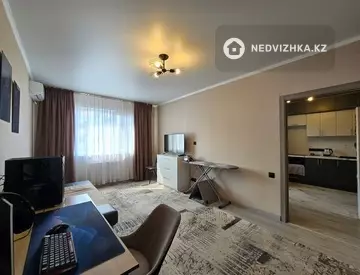 1-комнатная квартира, этаж 8 из 10, 43 м²