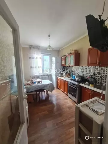 2-комнатная квартира, этаж 3 из 5, 61 м²